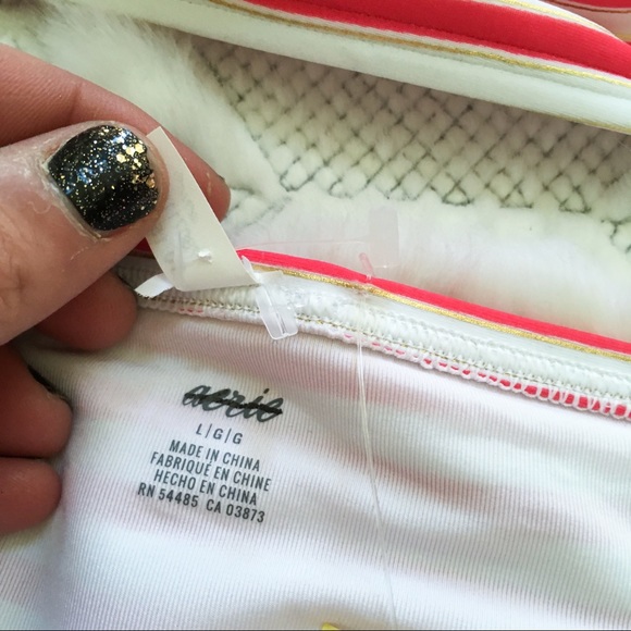 NWT Aerie Off the Shoulder Red Stripe Bikini Set - Picture 2 of 5